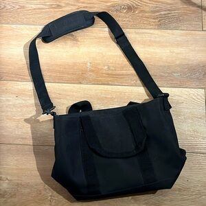 Black L.L. Bean Zip Hunter's Tote Bag with Strap